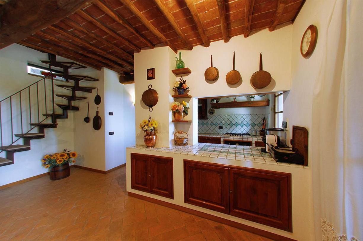 Le Fonti Di Santa Lucia Villa Сан Джиминяно Екстериор снимка